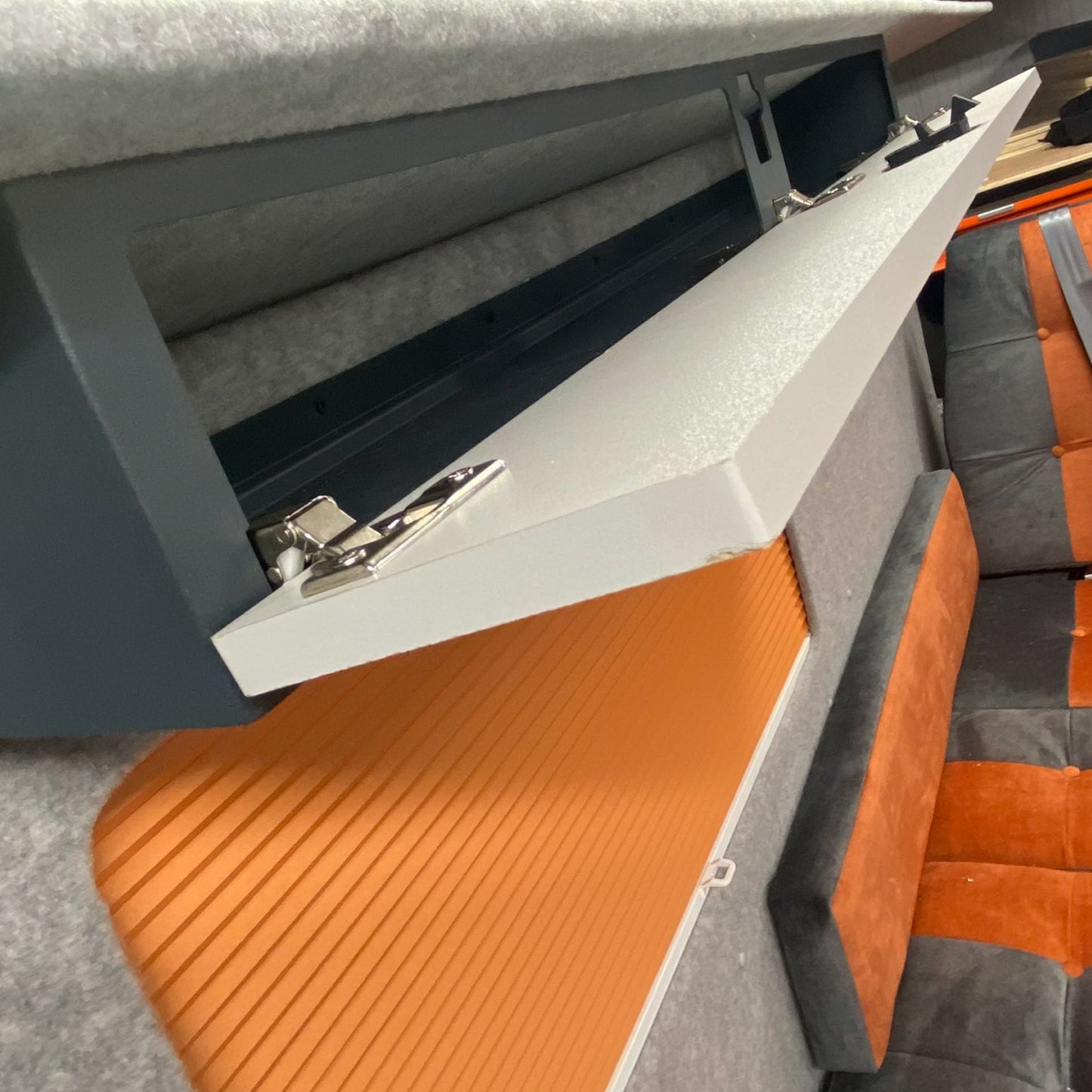 Aluminium Overhead Locker